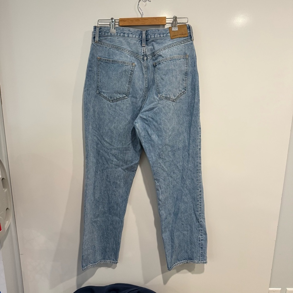 Aritzia Denim Forum The Joni High Rise Loose Jeans - Picture 6 of 10